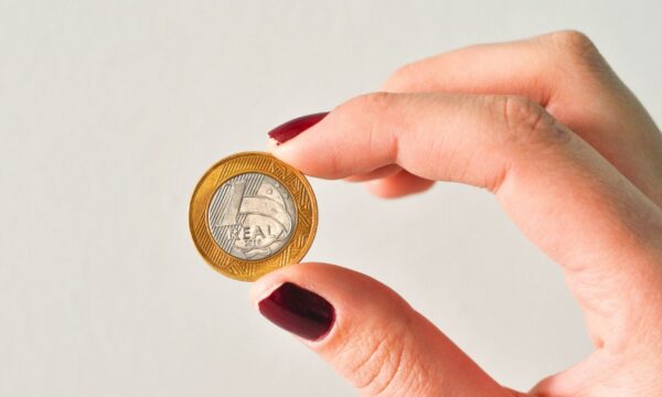IPCA-15 tem deflação maior que a esperada e reforça corte da Selic