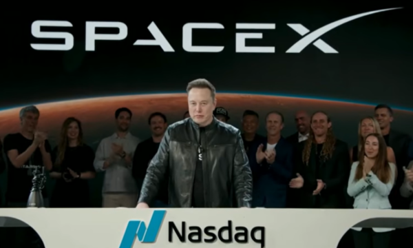 Trump comprou ações da SpaceX, de Elon Musk, em junho