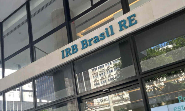 IRB (IRBR3) sobe mais de 8% e BTG vê caminho para lucro de R$ 1 bilhão até o fim da década; entenda a aposta