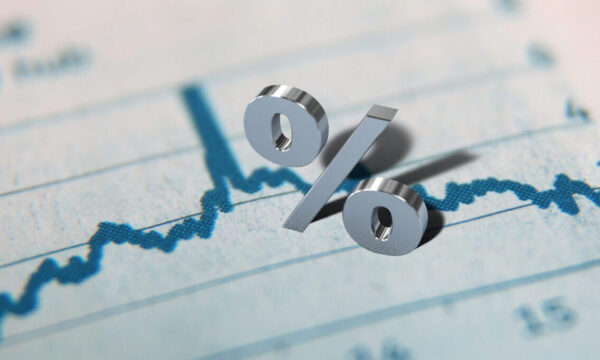 O ajuste fiscal pode aliviar a pressão na economia brasileira, mas e se não acontecer? Confira os cenários possíveis e onde investir em cada caso