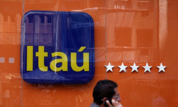 Itaú (ITUB4) crava 11º alta no lucro, a R$ 12,4 bilhões, e fica dentro das expectativas no 2T26; banco revisa projeções