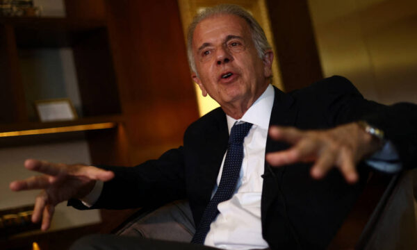 Se os EUA invadirem o Brasil, a gente terá que abrir o portão, diz José Múcio