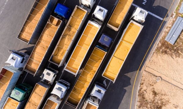 Cargas a granel: 7 pontos de controle essenciais no transporte do agro