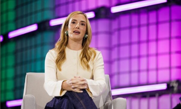 Aos 30 anos, ela é a 2ª mulher mais rica do Brasil com fortuna de R$ 1