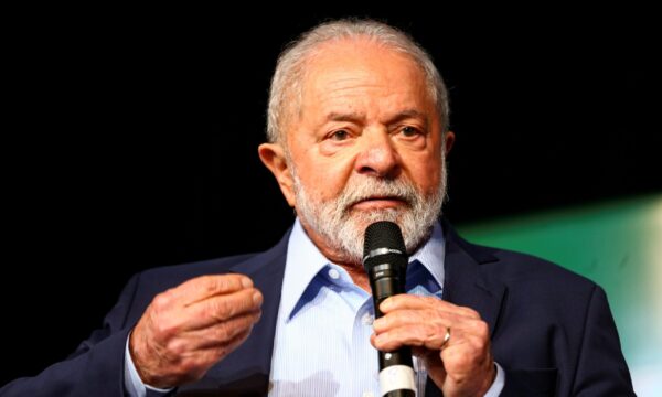 Investidores fogem do real e apertam o cerco diante da sombra da reeleição de Lula