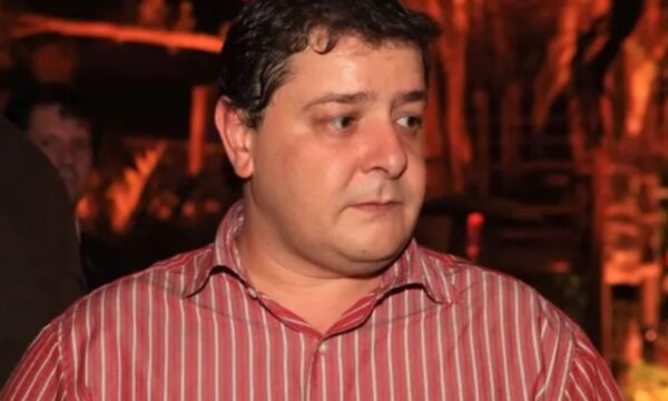Lulinha processa vice de Flávio Bolsonaro por vídeo com IA que o assoc