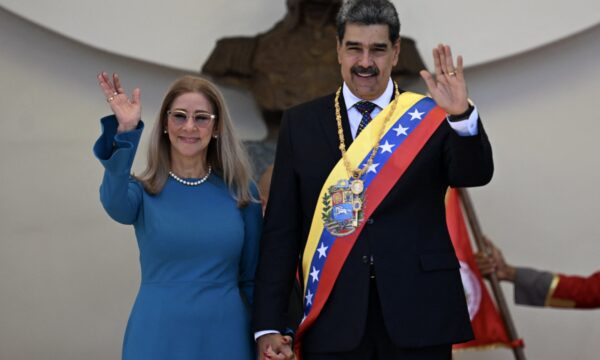 Perfil de Maduro celebra diálogo entre governo e oposição na Venezuela