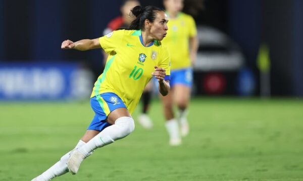 ‘Participação da Marta será condicionada’, diz Arthur Elias sobre escalação para Copa Feminina