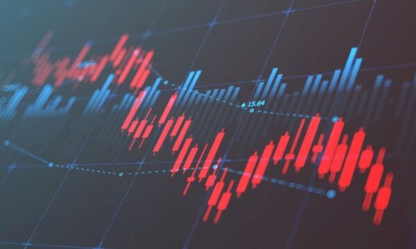 Ibovespa estende perdas com ‘risco Brasil’ ainda no radar dos investid