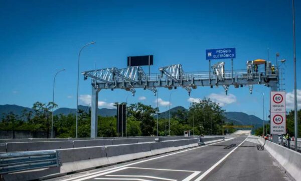 Free flow: aplicativo CNH do Brasil já exibe passagens por pedágios eletrônicos
