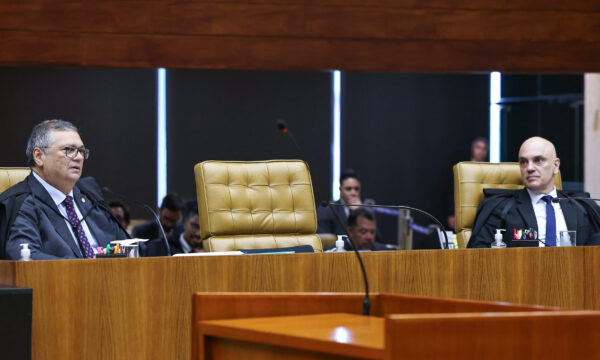 Ministros do STF determinam devolução de pagamentos ‘exorbitantes’ de penduricalhos em sete tribunais e da AGU