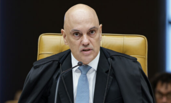 Moraes diz que modelo eleitoral brasileiro faliu e defende migração pa