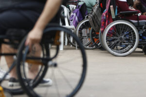 Projeto que eleva teto de isenção do IPI em veículos para PcD avança n