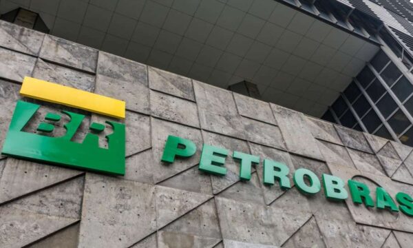 Petrobras (PETR4) salta e ganha quase R$ 20 bilhões em valor de mercado em apenas um dia
