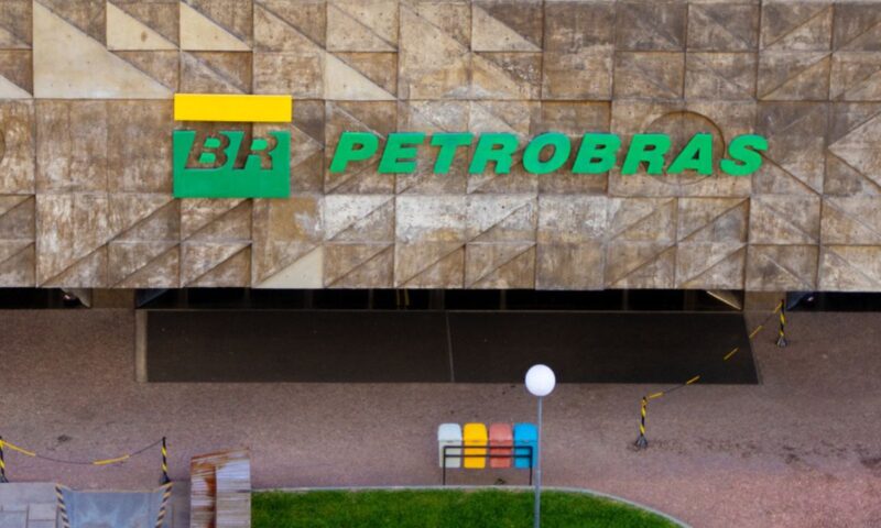 Petrobras (PETR4) faz nova descoberta em águas ultraprofundas do Amapá