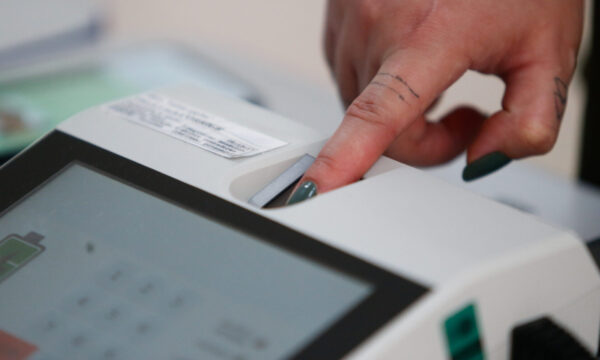 Maioria dos brasileiros diz que votaria mesmo sem obrigação, aponta Datafolha