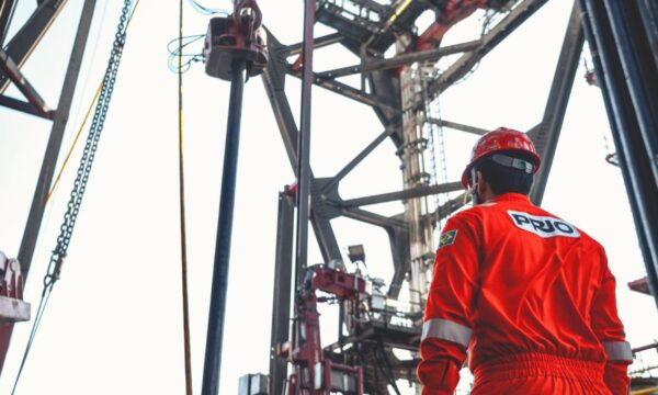 Prio (PRIO3) vê lucro disparar 169% no 2T26, com Ebitda recorde e avanço da produção em Wahoo