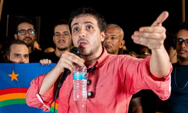 Renan Santos defende fim da Justiça do Trabalho, critica PEC da 6×1 e