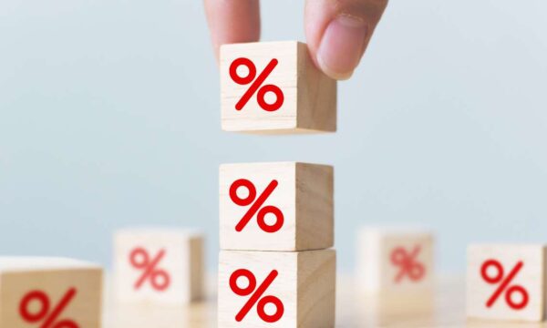 Crédito privado: fundos estão ganhando do CDI, mas gestores evitam aum