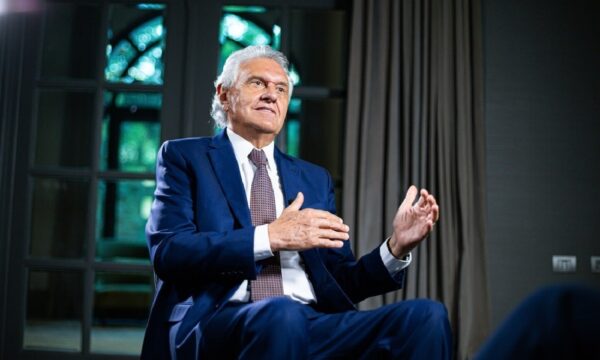 Caiado critica a polarização e diz que ‘PT e PL sequestraram o país’