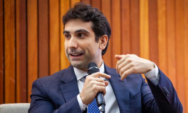 Galípolo: “Não dá para ficar contente que o crédito cresceu e reclamar