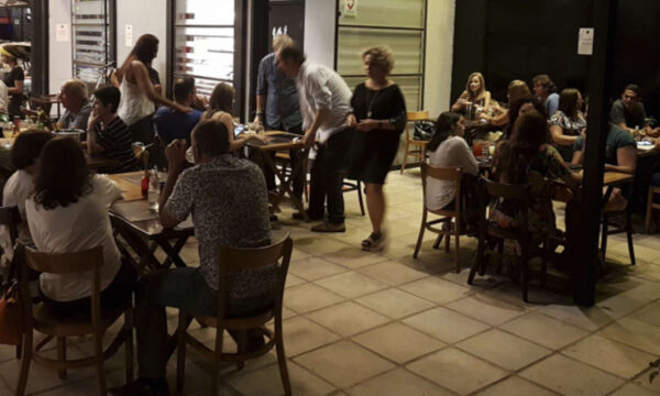 Confiança de Serviços sobe 1,2 ponto em agosto ante julho, para 89 pontos, afirma FGV