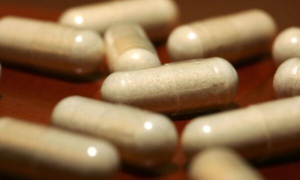 Anvisa proíbe suplementos da Newfit e SharkPro; veja motivos