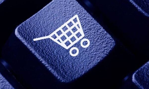 Social commerce não é live nem creator: por que o formato não define a estratégia