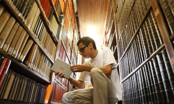 Filosofia como ferramenta de gestão: o que CEOs leem quando não é sobre negócios