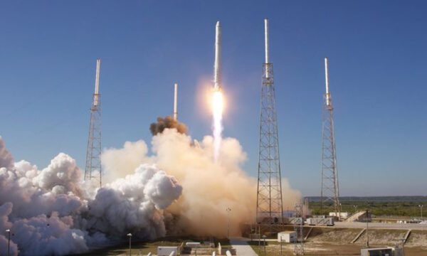 SpaceX (SPCX) cai cerca de 30% após IPO: Ação da empresa de Musk é oportunidade ou armadilha?