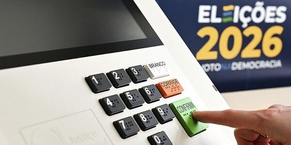 Urna eletrônica muda para eleições 2026; veja antes e depois