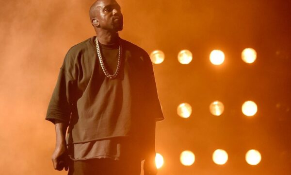 Kanye West anuncia shows na Rússia e ingressos esgotam em poucas horas