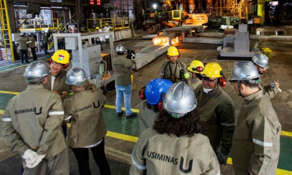 Usiminas (USIM5) salta até 9% com notícia de fechamento de capital no