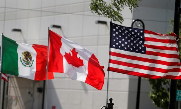 Estados Unidos impõem tarifa de 50% ao Canadá após fracasso de negociações