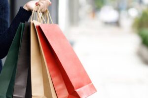 Azzas (AZZA3) tem lucro líquido recorrente de R$ 106,5 milhões no 2º t