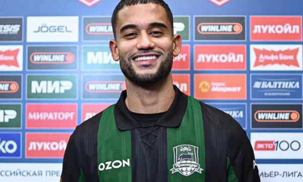Vale Puskás? Ex-Santos acerta bicicleta espetacular e decide jogo no C
