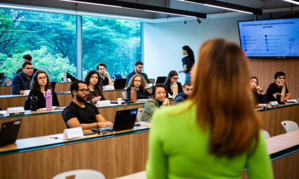 41 talentos, 64 horas: a aposta do Itaú para revolucionar a liderança