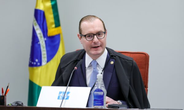 Zanin determina que PF entregue cópia do celular de Vorcaro até 23h de