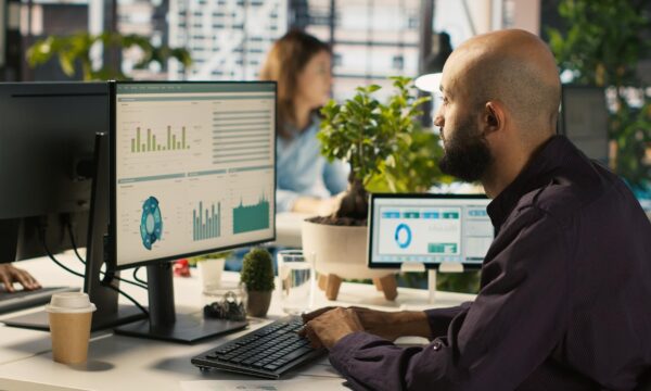 76% das empresas gastam mais de 70% do orçamento de TI para manter sis