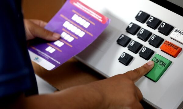 Posso votar em candidato de outro estado ou cidade?