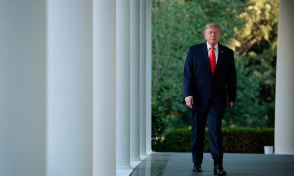 Politico, MS NOW e CNN são barrados na Casa Branca apesar de ordem judicial