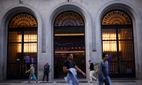 Tribunal do Cade aprova compra de participação na CRDC pela B3 (B3SA3) sob condições