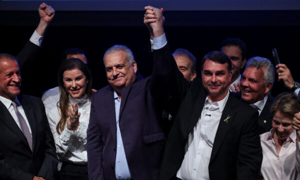 TSE investiga suposto abuso de poder econômico em ato de Flávio Bolson