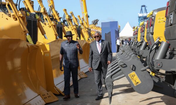 Bilionário nigeriano Aliko Dangote e Quênia iniciam obras de refinaria de US$ 16 bilhões