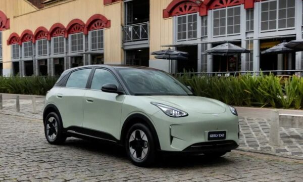 Montadora Renault Geely anuncia mais R$ 2 bi para produção de carro eletrificado no Brasil