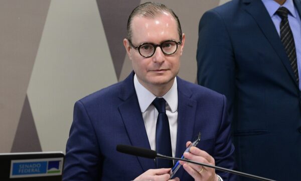 Zanin pede novamente a Mendonça remessa de HD com todas as mídias de c