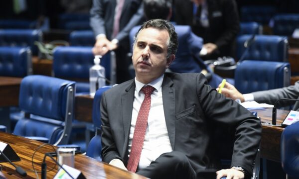 Com apoio de governo e oposição, Alcolumbre indica Pacheco para vaga no TCU