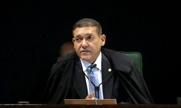 Nunes Marques se declara impedido para analisar pedido de investigação