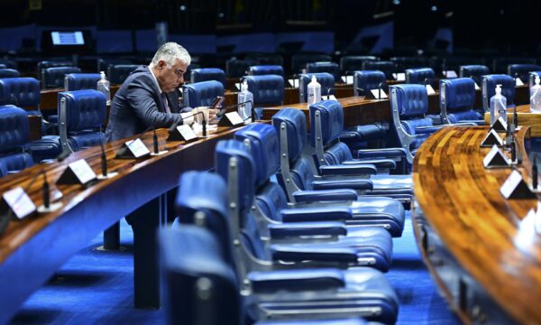 Real Time Big Data: Benedita e Crivella têm 14% em corrida ao Senado no Rio de Janeiro