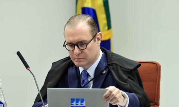 Zanin aciona TSE e STF após suposta quebra de sigilo por Deltan Dallagnol